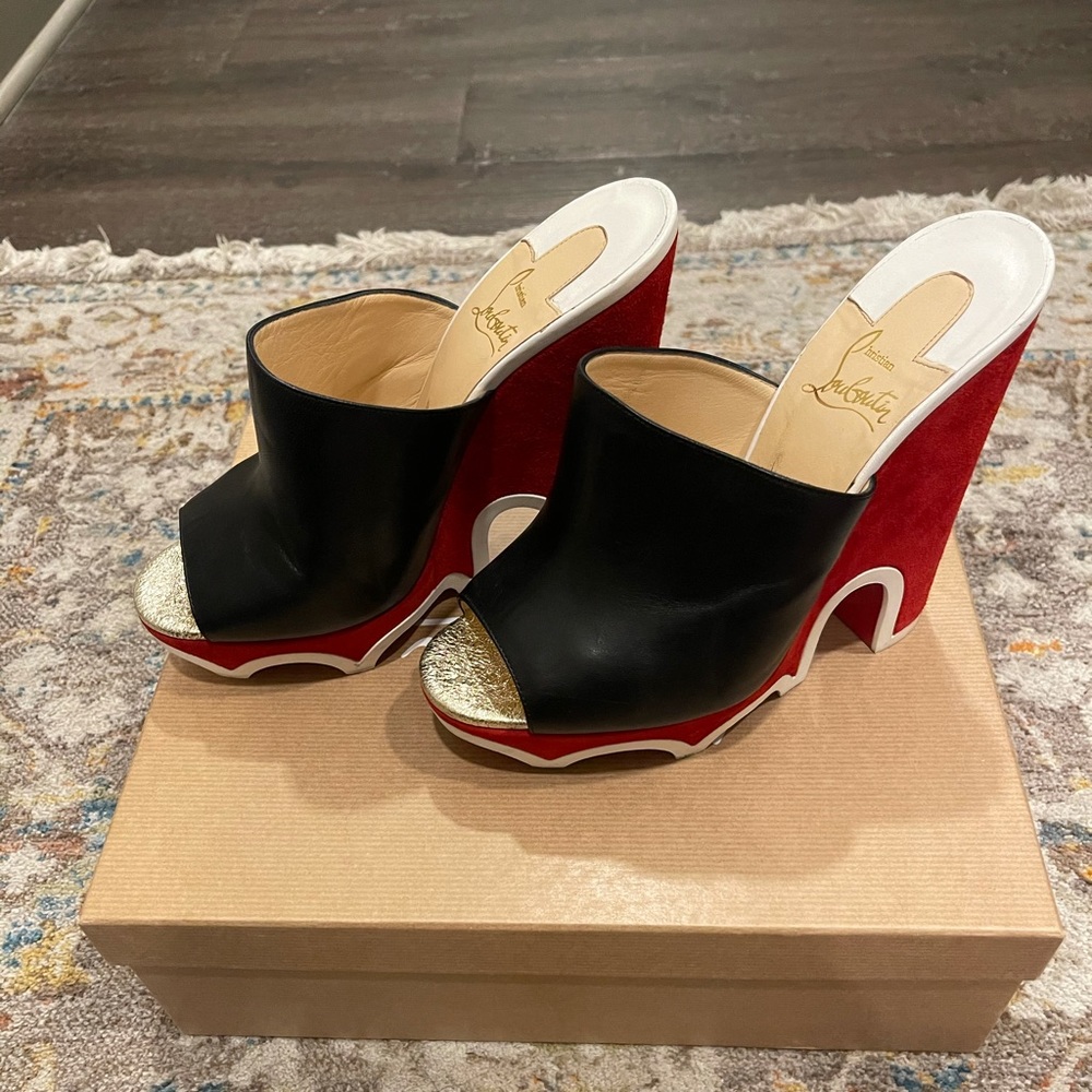 Christian Louboutin (39 1/2)
